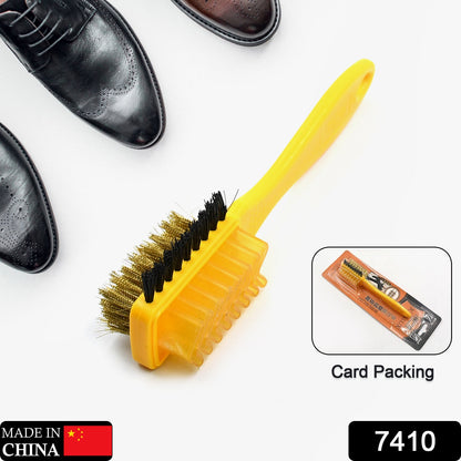 Multifunctional shoe brush with three sides, suitable for home use on suede and rubber shoes.