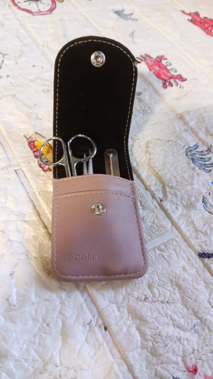 Complete manicure kit with travel case