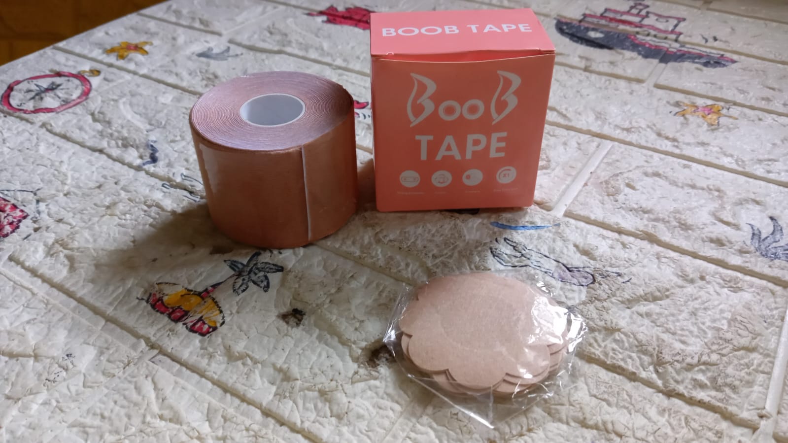 Boob Tape with Nipple Covers: Cotton, Breathable, Lift &amp; Support (5m, 10 Pairs)