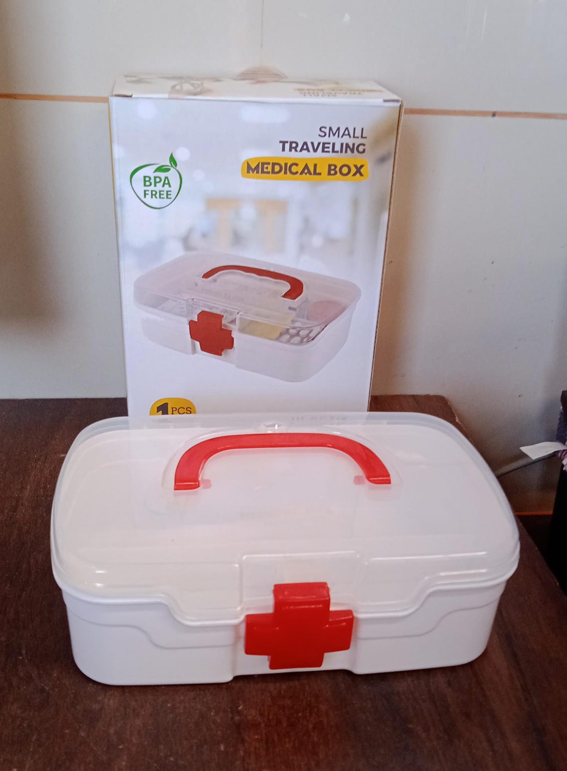 3 Compartment Medical Box, 1 Piece, Indoor Outdoor Medical Utility, Medicine Storage Box, Detachable Tray Medical Box Multi Purpose Regular Medicine, First Aid Box with Handle, Transparent Lid &amp; Color Box 